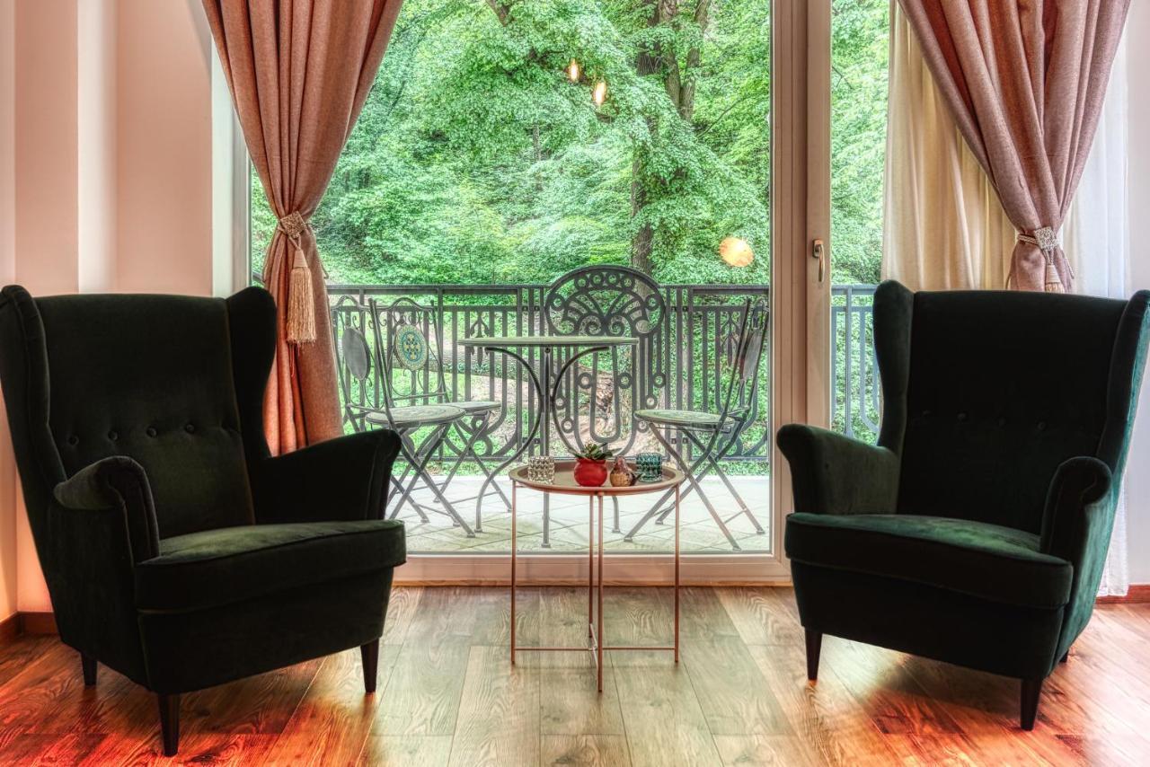 Nature Apartment - Minutes Away From The Old Town And Afi Mall Braşov Eksteriør billede