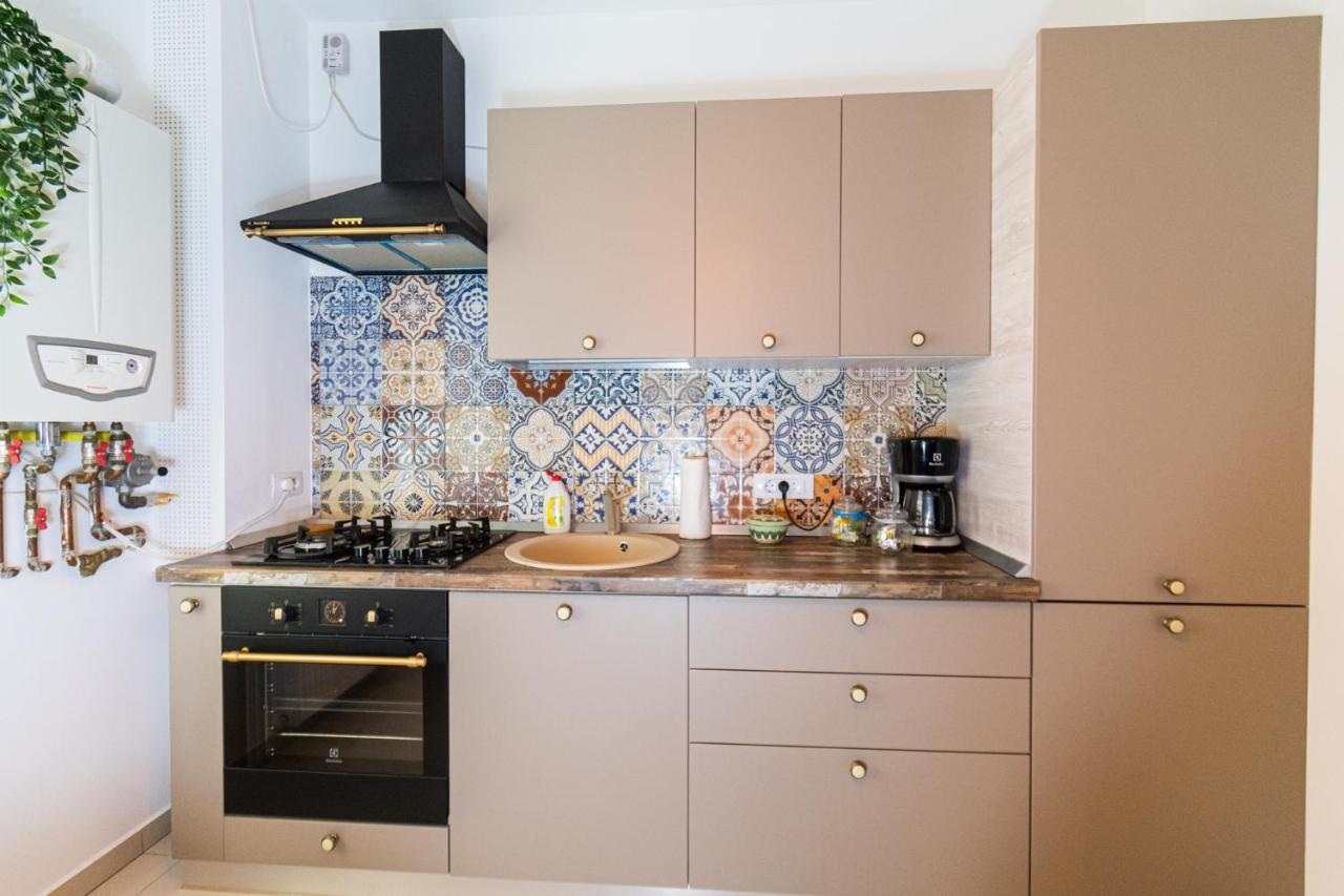Nature Apartment - Minutes Away From The Old Town And Afi Mall Braşov Eksteriør billede